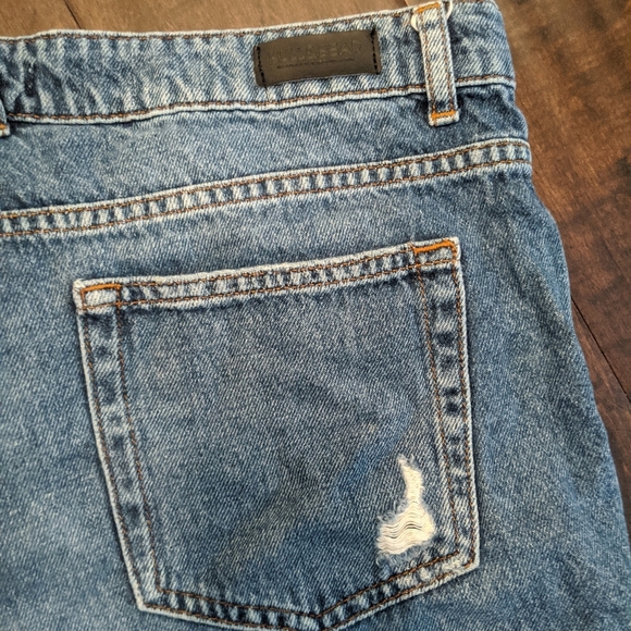 Cute Distressed Shorts ๐ - Picture 6 of 7